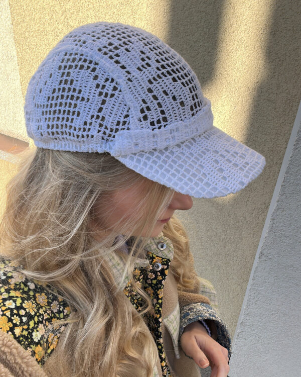 Upcyklingowa czapka z daszkiem