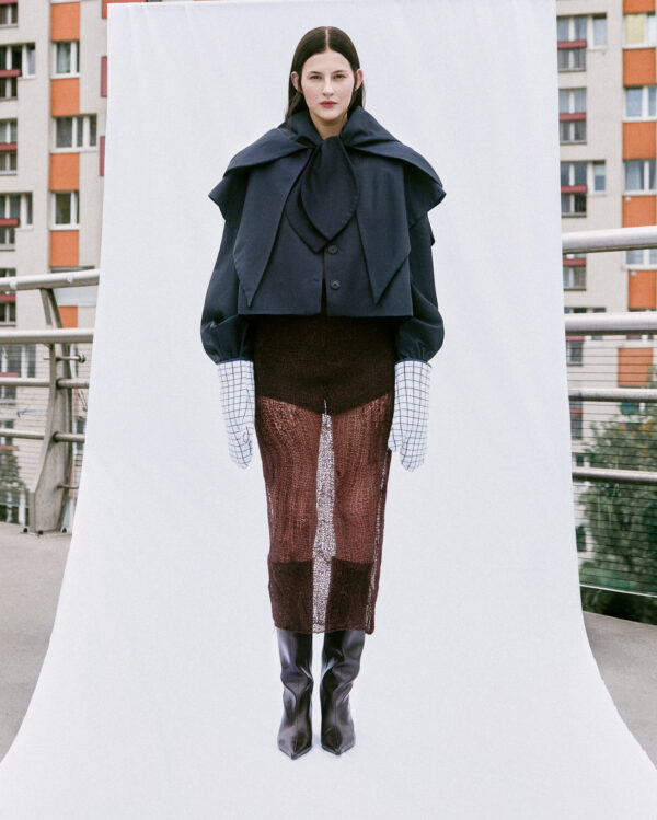 Kurtka wodoodporna z wiązaniem