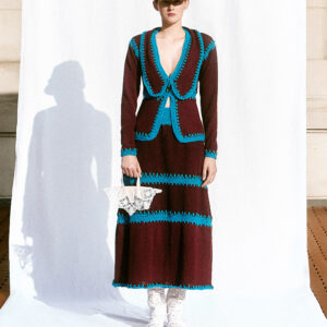 Dzianinowa spódnica z elementami szydełkowanymi