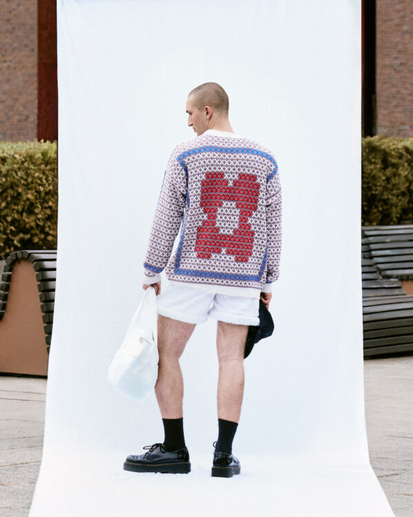 Sweter wełniany HEART